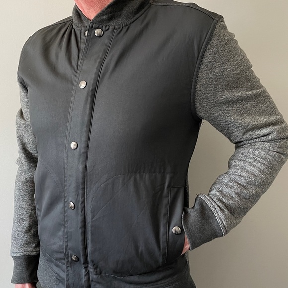 BR bomber jacket EUC - Picture 3 of 11